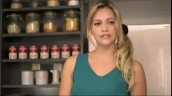 子供が欲しくて種を要求するパイパンの巨乳金髪妻！お姉さん中出しのアダルト動画