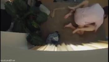 人妻ハンターのお兄さんが部屋にカメラを仕込み盗撮ハメ撮り！巨乳素人のアダルト動画