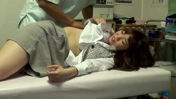 アイドルみたいなOLが整体なのにオチンポハメられる！素人お姉さんマッサージのアダルト動画