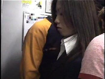 逆上した痴漢に公園でレイプされた悲惨なOL！素人お姉さんのアダルト動画