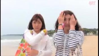 夏本番！海でナンパした女子大生を車内連れ込みパコ！素人美少女水着ハメ撮りのアダルト動画