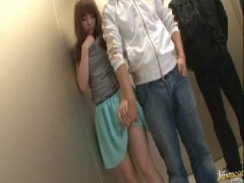 2人きりのエレベーターでRIOちんとドキドキいちゃパコ！美少女お姉さんギャルハーフ痴女フェ...