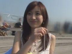 透明感抜群の素人女子大生とデートを楽しんでハメ撮りで締める！！美少女のアダルト動画