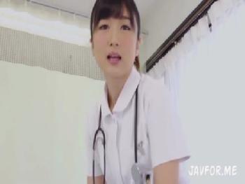 美人ナース達が患者のチンポをご奉仕！！巨乳素人お姉さんコスプレのアダルト動画