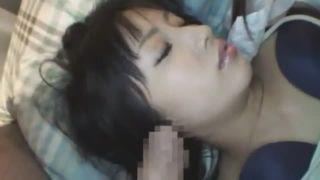 爆睡して体を触っても何しても全く起きる気配がない美少女にチンポねじ込んだ結果！素人ハメ撮りレイプのアダルト動画