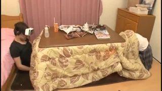 バーチャルリアリティーオナニーをしている兄に妹が手伝ってあげたらとんでもないことに！女子校生美少女中出しのアダルト動画