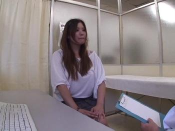 産婦人科で悪徳医師に中出しをキメられるお姉さん！素人のアダルト動画