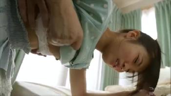 バックで突かれると子宮に当たり愛液が溢れまくるポニーテール美少女！妹痴女中出し近親相姦のアダルト動画