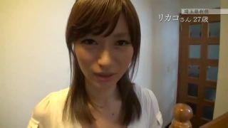 旦那が会社に出た瞬間に他の男を家に呼んで一日中エッチを楽しむ変態妻！素人人妻中出しハメ撮り...