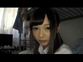 美少女の跡美しゅりのパイパンおマンコに大量中出しを決め込む！！のアダルト動画