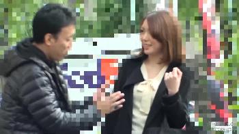 危険日なのにたっぷりと中だしされて激おこの美人奥様！素人人妻中出しナンパのアダルト動画