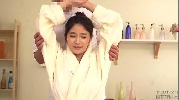 新しい性感帯を開発されて何度も逝きまくるお姉さん！巨乳めぐりのアダルト動画