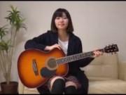 田舎っぽさが抜けない美少女が照れながらAV撮影！素人痴女中出しハメ撮りのアダルト動画