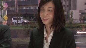 会社の後輩とMM部屋でパコっちゃう大胆OL！素人のアダルト動画