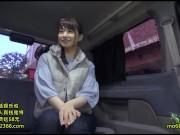 浮気しなさそうなのにナンパしたらすぐついてきた奥様！素人人妻のアダルト動画