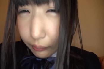 まだあどけなさ残るロリJKをホテルに連れ込み大人チンポハメ撮り！！素人女子校生美少女のアダルト動画