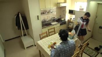 朝から鬼畜親父に犯されて中出しされる日々に耐えながら生きているJK娘！女子校生フェラ近親相姦のアダルト動画