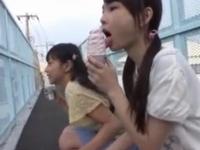 変態おじさんに自宅連れ込まれ大人の快楽を性教育されたスク水童顔女子！美少女水着3Pのアダルト動画