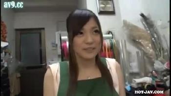 お金に困ってるガチ素人さんに中出しで100万と持ちかけた結果！巨乳ナンパのアダルト動画