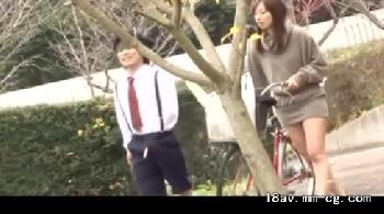 息子を溺愛しすぎてついに禁断の領域に突入してしまう変態妻！痴女人妻熟女近親相姦のアダルト動画