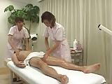 マッサージ店の業務的な手コキで逆に興奮してさっぱり！お姉さん3Pのアダルト動画