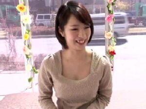 媚薬キメセクで汗だくになりながらイッちゃう素人素！巨乳人妻ナンパのアダルト動画