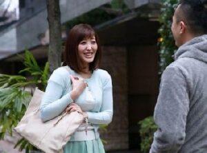 いつも美人で気さくな隣の奥様を寝取り！不倫の証拠をネタに性奴隷化！！巨乳痴女人妻水野朝陽のアダルト動画