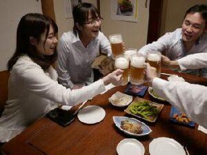 仕事の打ち上げ後に台風が直撃→帰れなくなった人妻部下OLを思う存分NTRパコ！二宮ひかりのアダルト動画