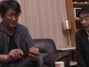 誰でもウェルカムな素人ボいンマダムは夫に見られようが他人棒で気持ち良くエクスタシーへ到達す...