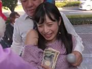 お金のチカラは絶大で優等生そうな素人娘もセクロスな事をしちゃいます！お姉さんフェラナンパのアダルト動画