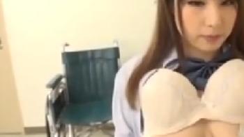 検診に来た巨乳美少女女子校生に触診で好き放題揉みまくり中出し強姦する外道医師！レイプのエロ動画
