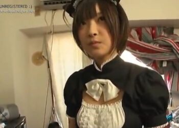 激カワ巨乳メイドが素人男性宅に訪問→濃厚パイズリ！！美少女コスプレのアダルト動画