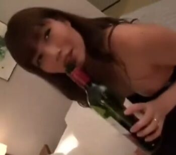 人をだめにする色気妻と酒の勢いで3Pセックス！素人人妻熟女3Pのアダルト動画