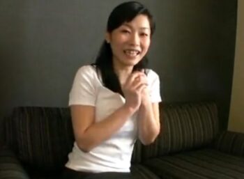 修学旅行で担任の先生の部屋に突然押しかけオナニー見せつけたら興奮してきてセックス！巨乳素人...