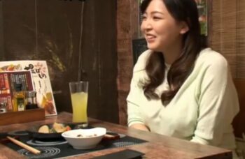 相席居酒屋から盗撮！29歳・Hカップ人妻を自宅に誘ってNTRパコ！巨乳素人人妻盗撮のエロ動...
