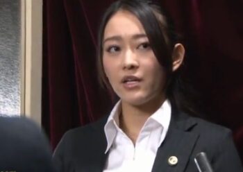 美人が徹底的に陵辱される！巨乳お姉さんイラマチオ乱交のエロ動画