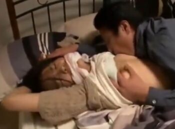 剛毛マンコな妹を拘束して中出し近親相姦レイプするクズ兄貴！素人妹中出しレイプ近親相姦のアダルト動画