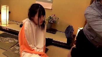 付き合っている彼女が絶対にヤラせてくれないのに凄絶輪姦されてビッチ化する！美少女痴女レイプ女子校生童顔乱交処女のアダルト動画