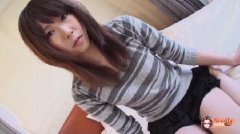 近所の黒髪巨乳を呼んで自宅で濃厚愛撫からSEXまで完全堪能!!！フェラ個人撮影正常位裸美乳AV女優私服のアダルト動画